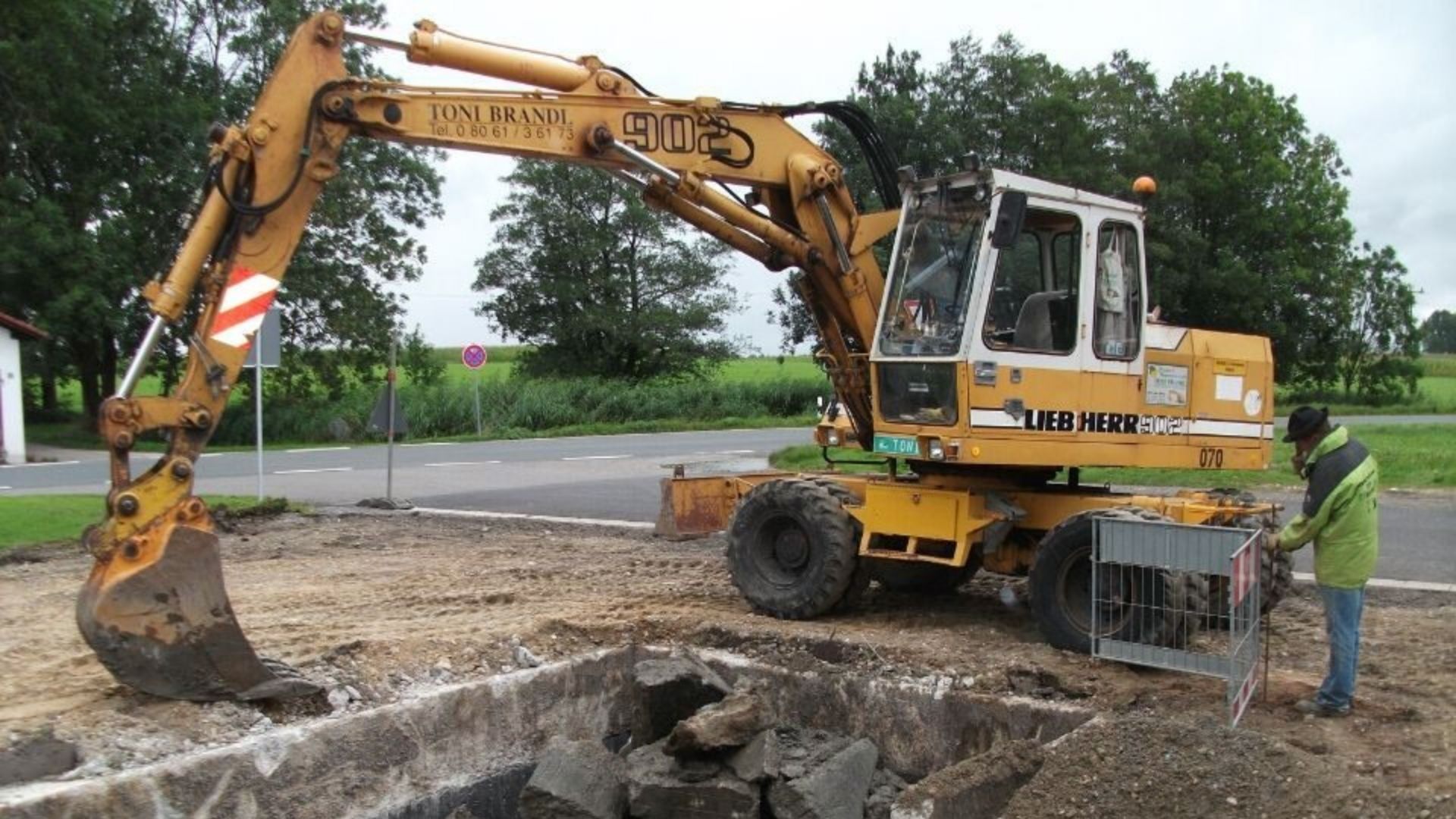 1997: Bild von Liebherr A902