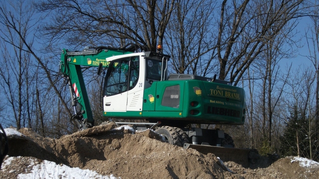 Liebherr A916